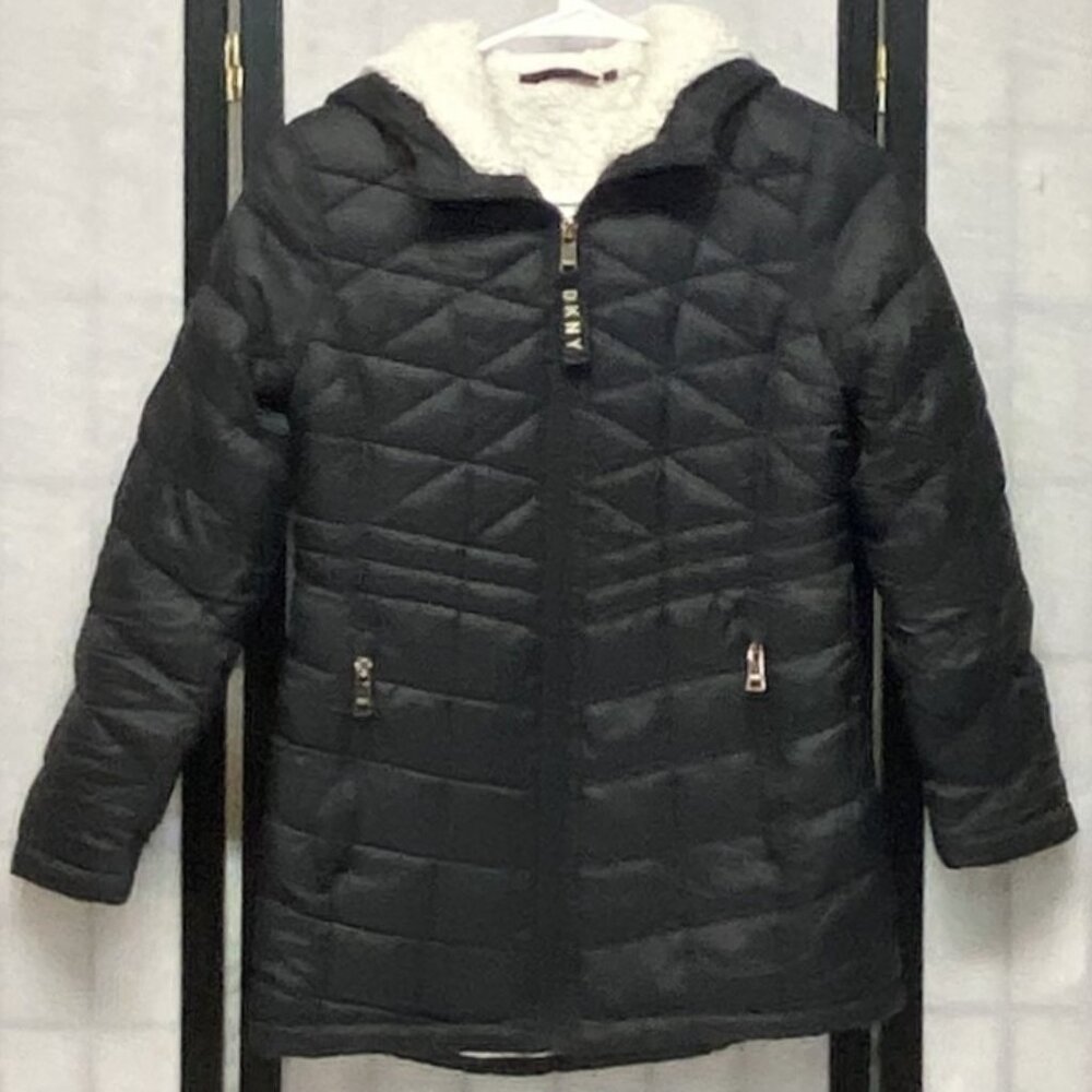 DKNY Girls M Black Quilted Puffer Jacket Sherpa-Lined Hooded Water-Resistant